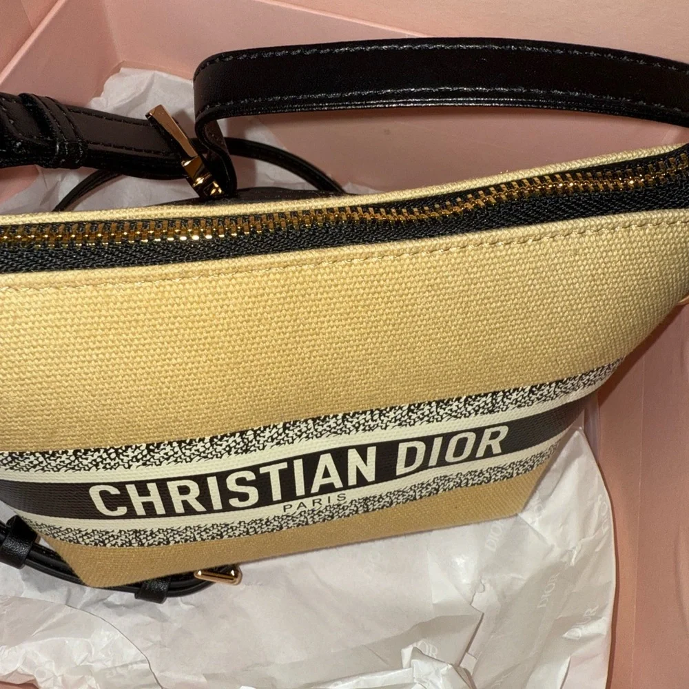 Dior Beige and Black Crossbody Bag - Picture 6 of 8